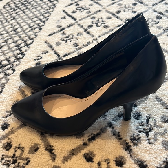 Vince Camuto Heels black 6 1/2 - Picture 9 of 14
